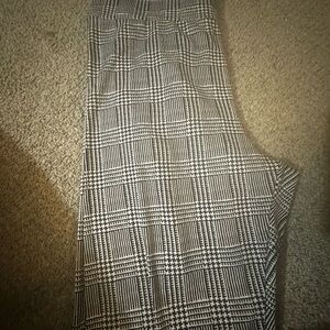 Fashion Nova Monochrome Plaid Pencil pants